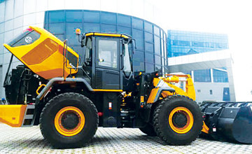 贊！CLG848H-4F輪式裝載機(jī)順利通過(guò)自治區(qū)工信廳驗(yàn)收