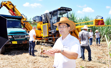 “鐵?！薄翱小备收?#x3000;“吸睛”又“吸粉”　柳工農(nóng)機公司甘蔗生產(chǎn)全程機械化產(chǎn)品受追捧