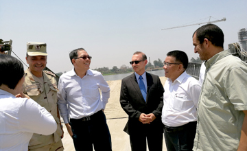 自治區(qū)副主席陳剛走訪海外市場(chǎng)　見(jiàn)證柳工國(guó)際化發(fā)展成果