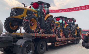 開門紅！柳工重型拖拉機批量發(fā)運