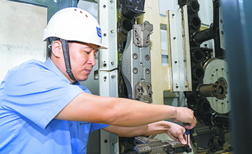 傳動(dòng)件公司特級(jí)技師龐淇文——“讀懂”刀具巧加工