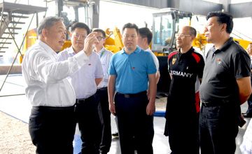 廣西交投集團(tuán)來(lái)柳工學(xué)習(xí)交流