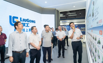 廣旅集團(tuán)黨委書記、董事長(zhǎng)容賢標(biāo)一行到訪柳工