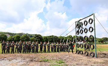 柳工開展國防教育軍事日活動