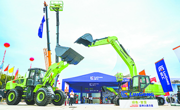 柳工攜智慧和綠色全面解決方案亮相第21屆中國—東盟博覽會(huì)
