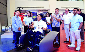 印尼職教代表團(tuán)探訪柳工