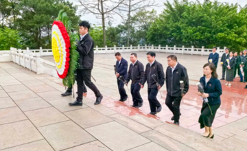 集團(tuán)機(jī)關(guān)黨支部開(kāi)展“緬懷革命先烈，弘揚(yáng)民族精神”清明祭掃主題黨日活動(dòng)